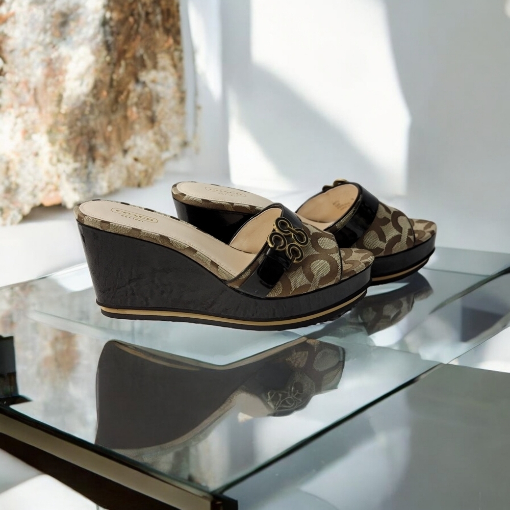 Coach woman's size 9B platform wedge with peep toe. - Picture 3 of 11